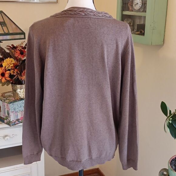 Alfred Dunner Flowered Sweater. Coastal Grandma. Floral, Neutral - Picture 6 of 10